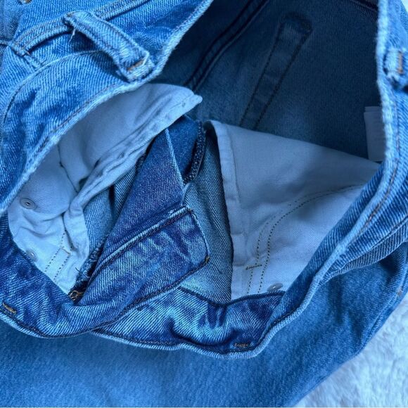 A&F Abercrombie and Fitch size 26 high rise asymmetrical waist baggy jeans - Picture 14 of 14